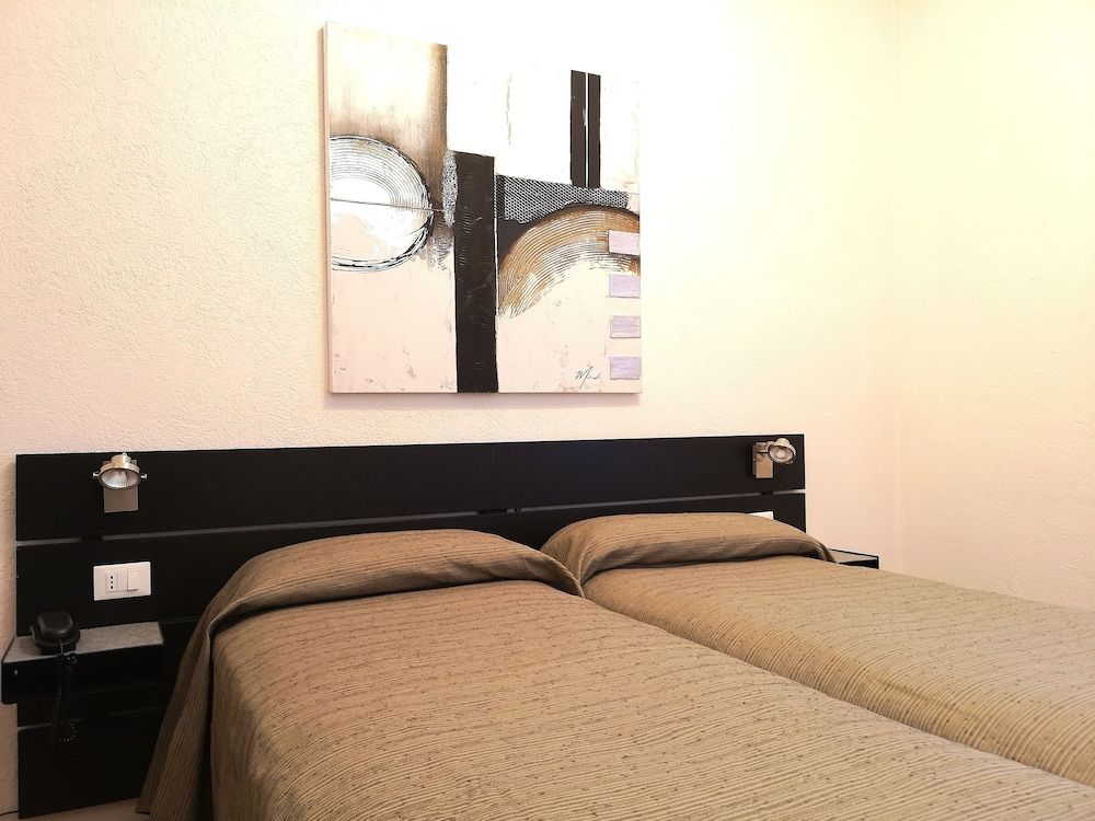 undefined Hotel Rossi 5