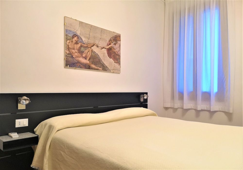 undefined Hotel Rossi 6