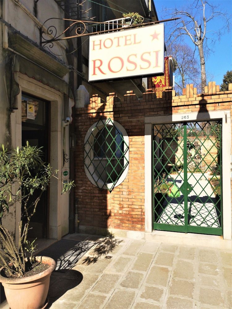 undefined Hotel Rossi 2