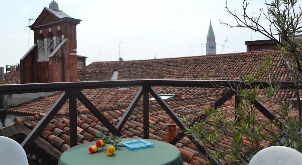 Hotel Canada Venezia Double or Twin Room, Private Bathroom 13