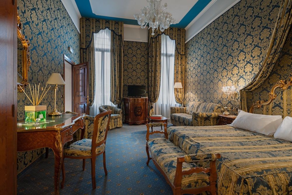 undefined Hotel Al Ponte Antico 3