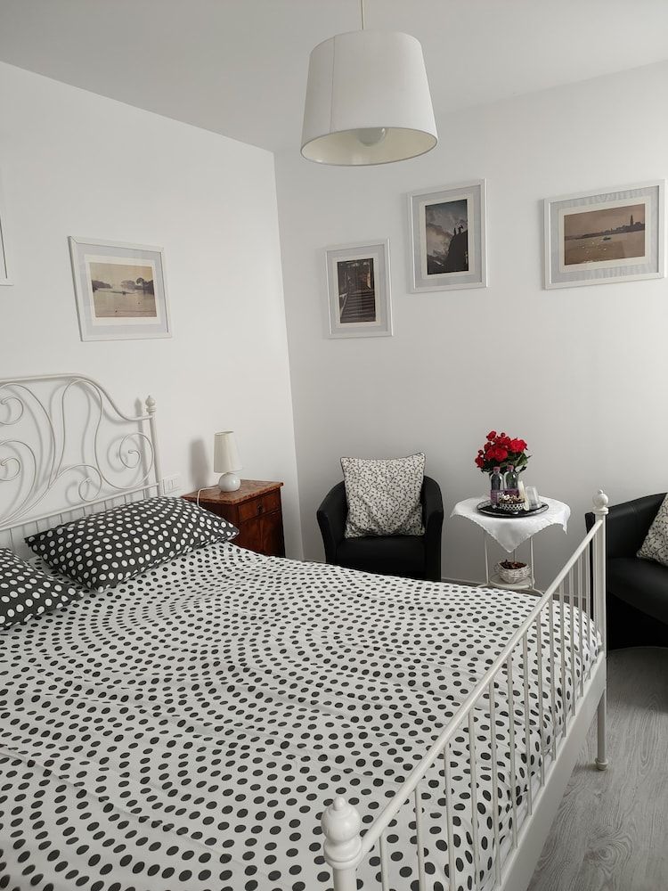 undefined B&B Venice Home 9