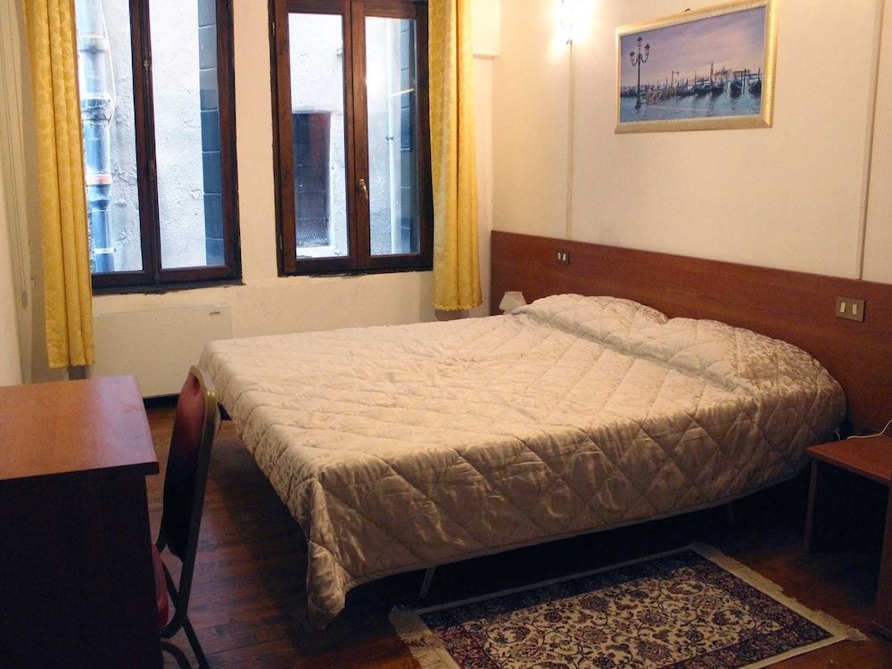 undefined Residenza Della Spada 8