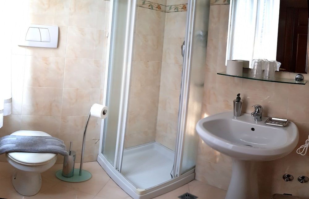 Bed & Breakfast Venezia Triple Room (Dreamlike garden room) 12