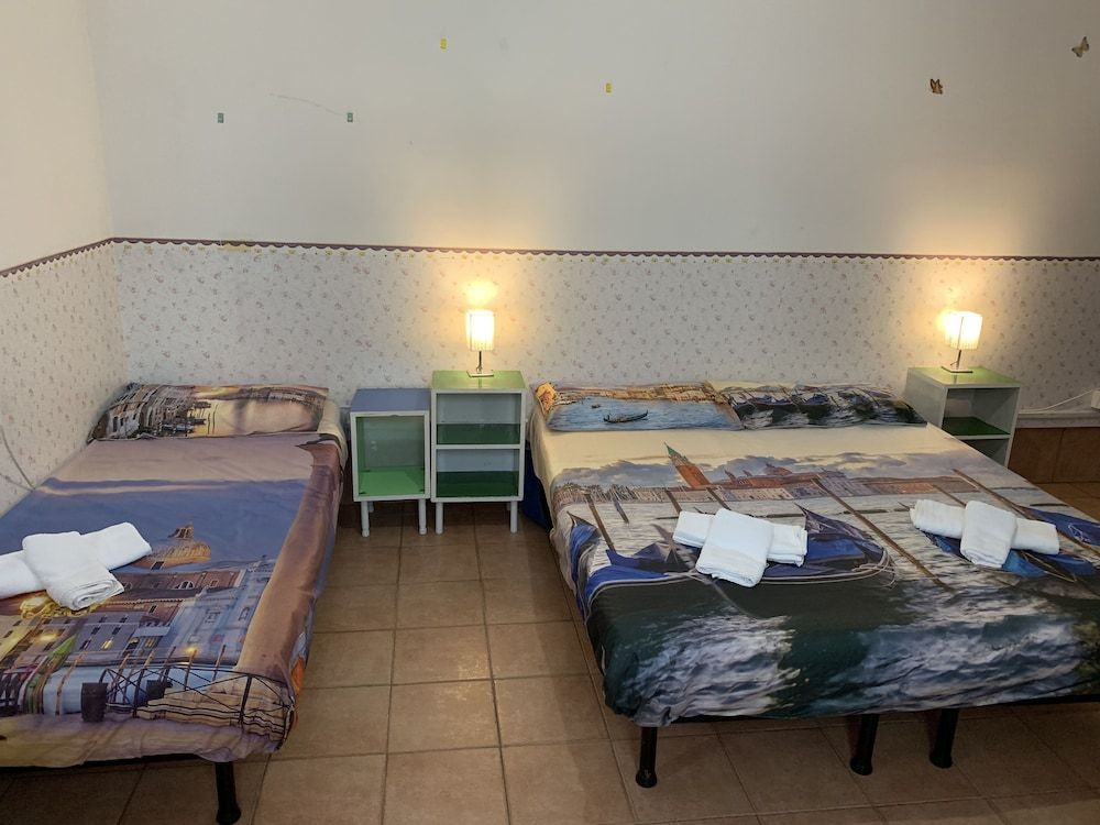 undefined Pavarotti House 3