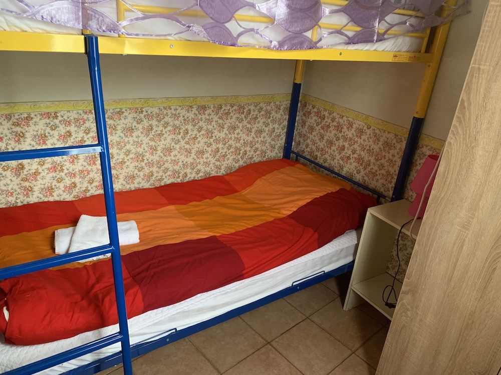 undefined Pavarotti House 8