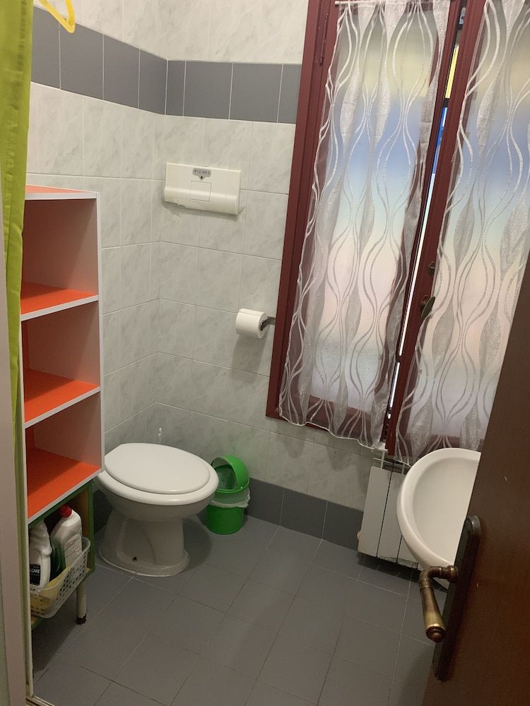 Pavarotti House Triple Room 5