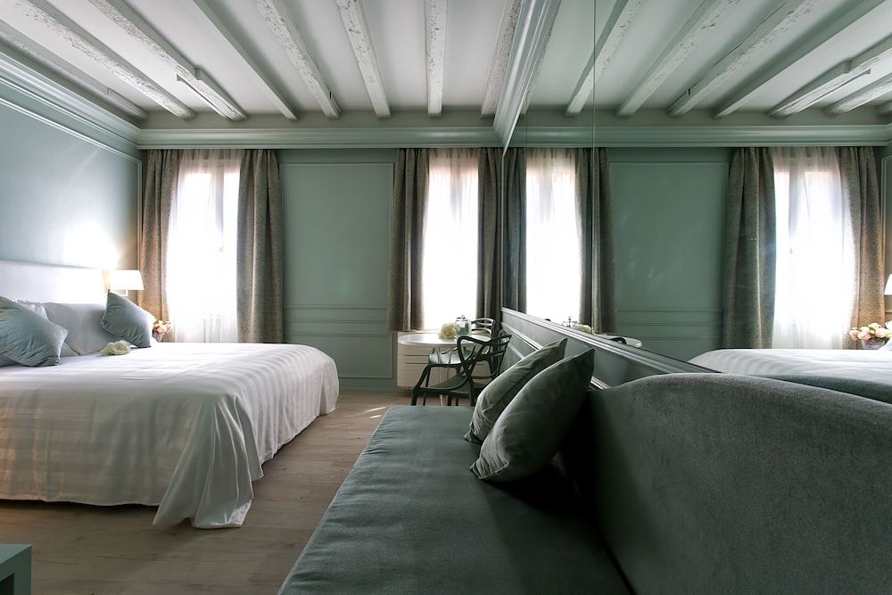 Aquamare Boutique B&B Classic Triple Room 3