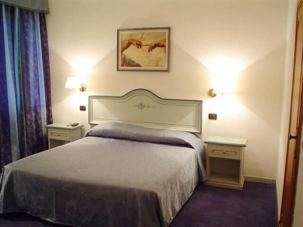 undefined Ca' del Pozzo Rooms 4