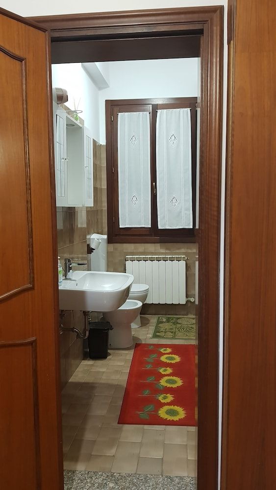 Venetian Style Quadruple Room, Patio 10