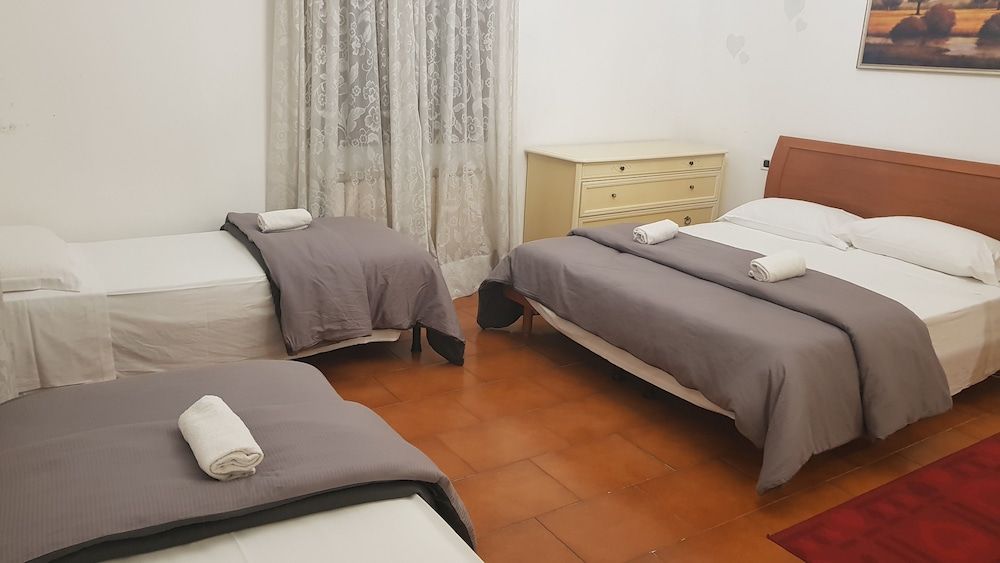 Venetian Style Quadruple Room, Patio 6