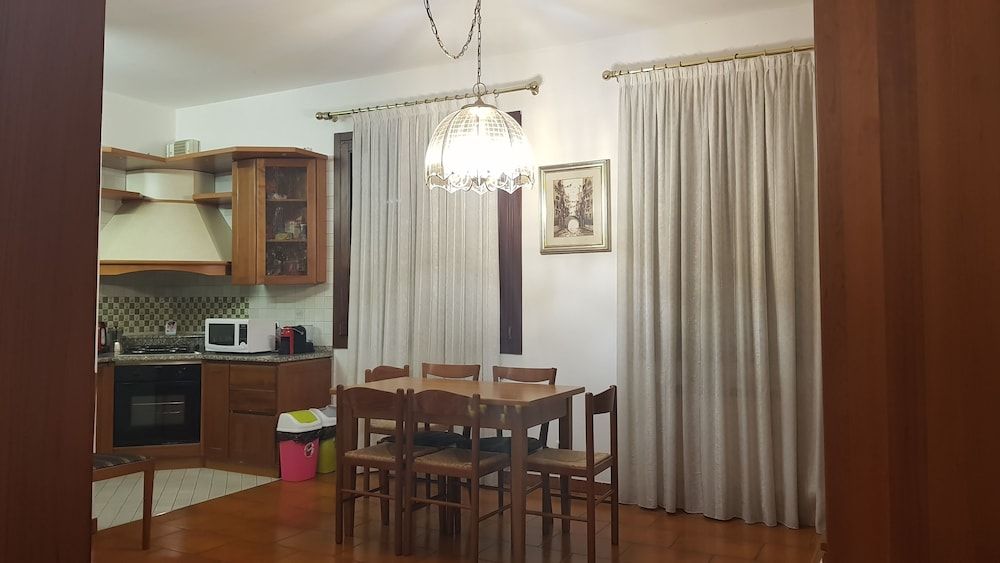 Venetian Style Apartment, 2 Bedrooms 23