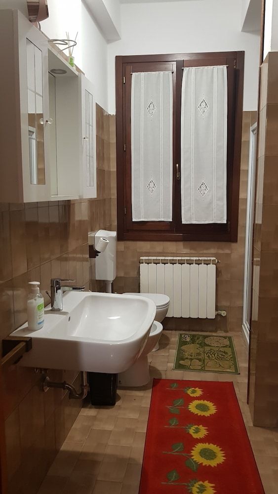 Venetian Style Triple Room, Garden View 10