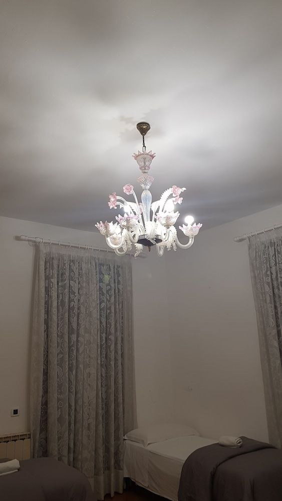 Venetian Style Quadruple Room, Patio 9