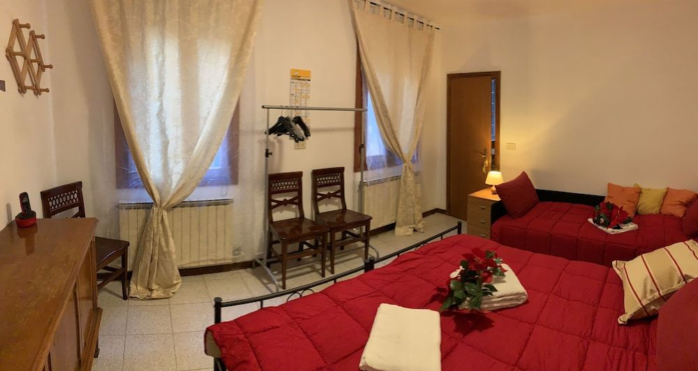 Admiral Home Deluxe Triple Room, Shared Bathroom, City View 11