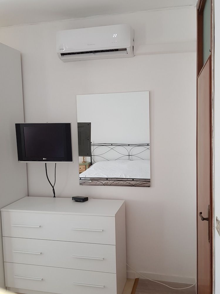 Butterfly Guest House Comfort Double or Twin Room 8