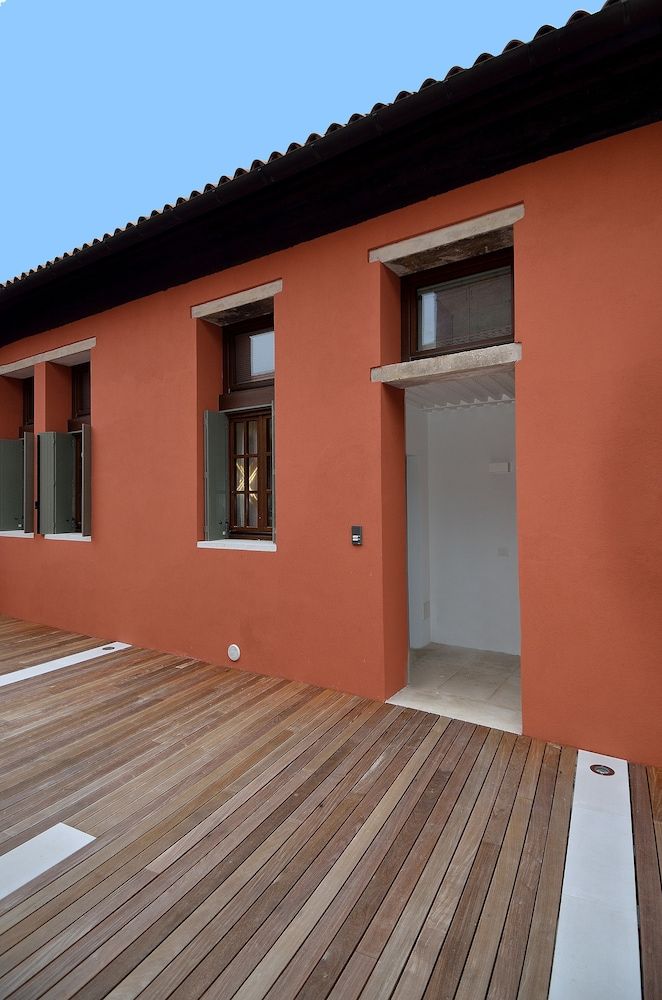 undefined Blue Lagoon 2