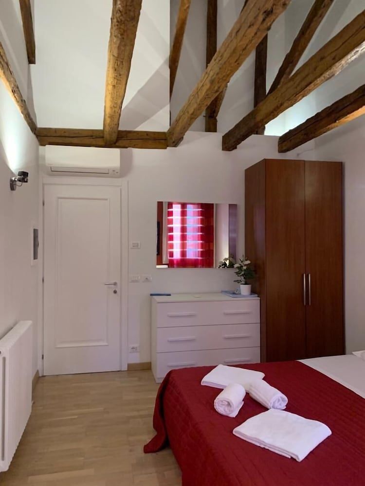 Venice Romantic Views San Marco Room, 1 Bedroom, Balcony 5