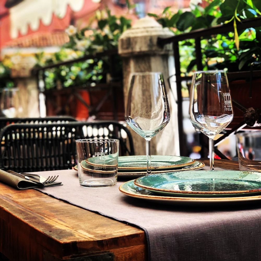 undefined Al Teatro Italia 6