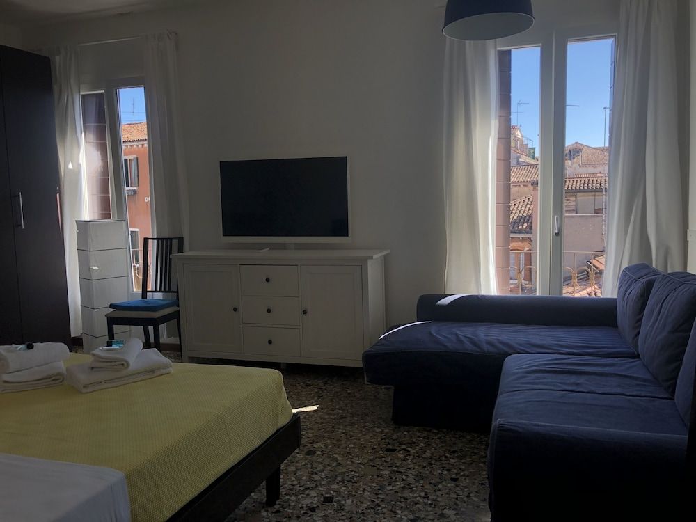 undefined Al Teatro Italia 2