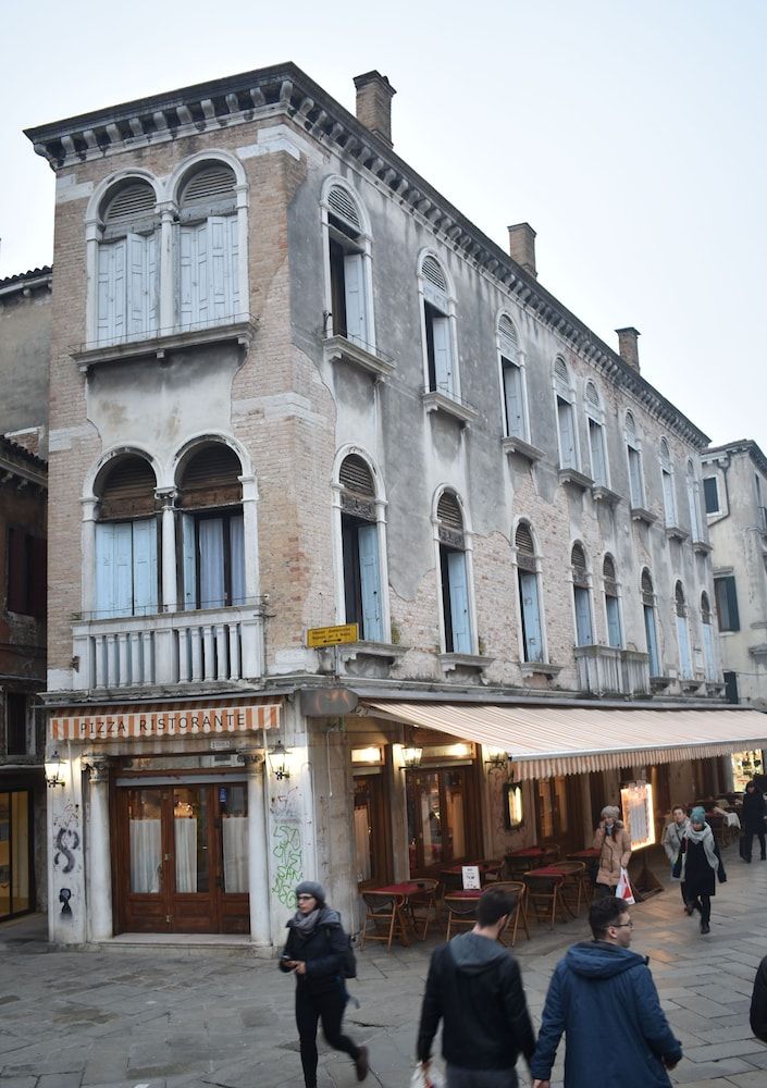 undefined Veniceluxury 7