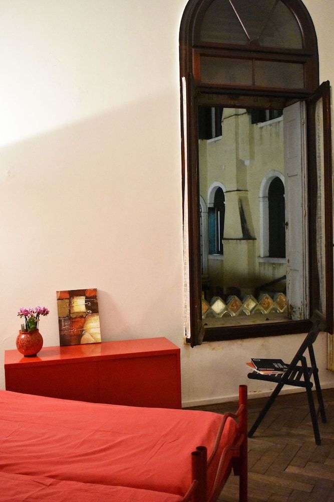 Veniceluxury Economy Quadruple Room, Shared Bathroom 2