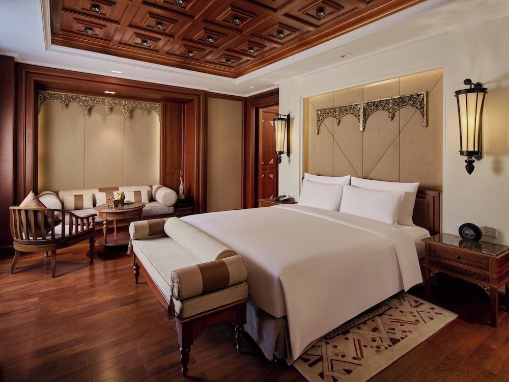 2 Bedroom Royal Suite