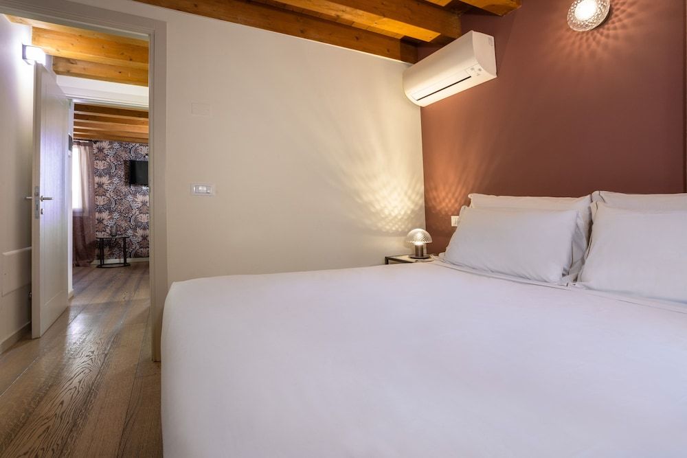 Palazzina Riello Superior Apartment, Kitchenette, City View