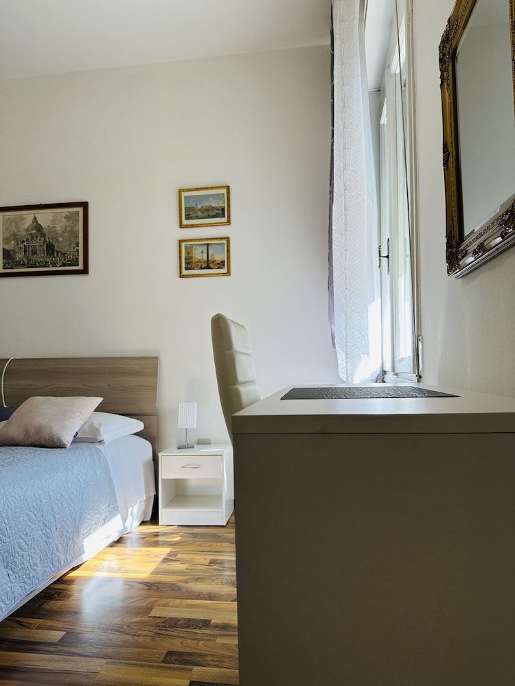 La Dogaressa Guest House Superior Room 24