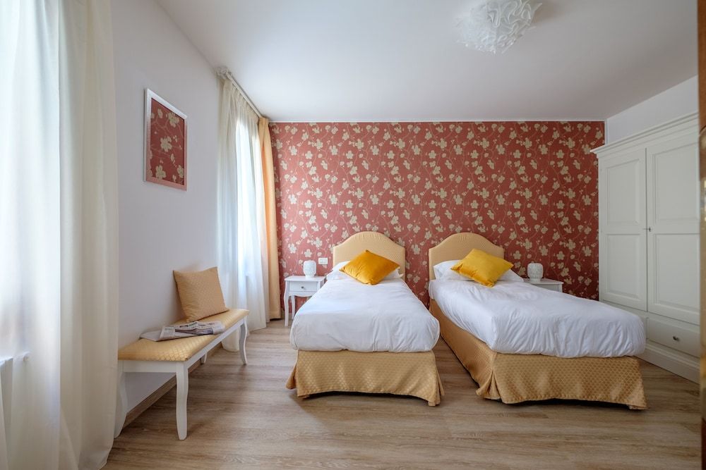 undefined Ai Turchesi 9