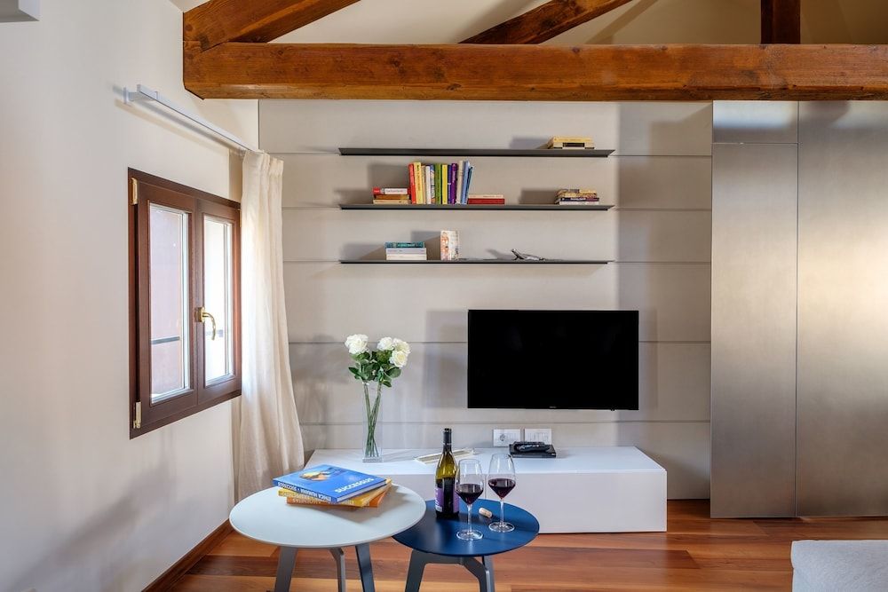 Palazzo Ca' Moro apartments Superior Apartment, 2 Bedrooms 14