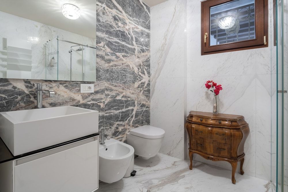 Palazzo Ca' Moro apartments Superior Apartment, 1 Bedroom 8