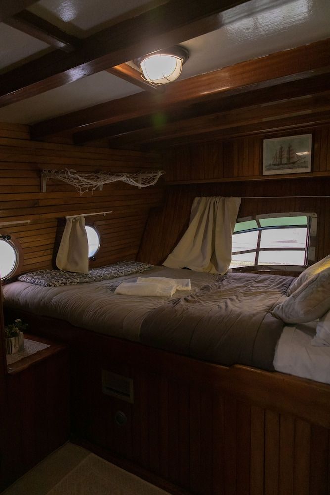 Venezia Boat San Marco Deluxe Room 4