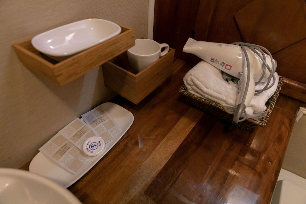 Venezia Boat San Marco Twin Room 6