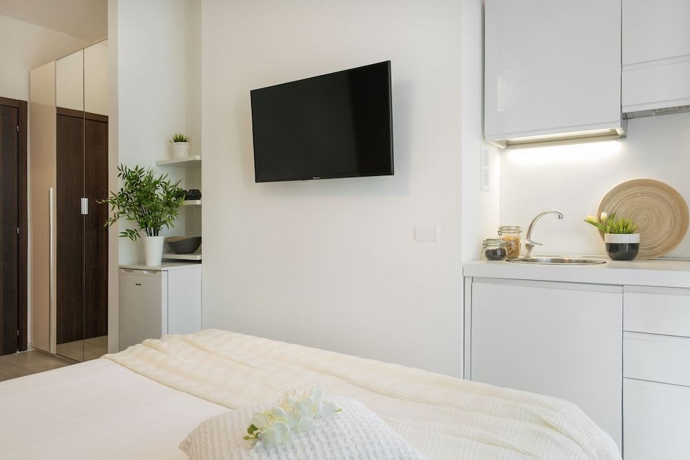 Oki Doki Studios Comfort Studio 7