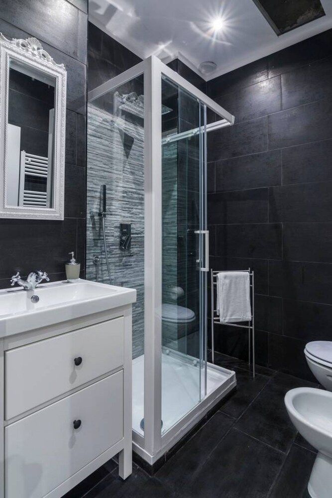 Luxury 5 Bedrooms In The Heart of Milan Apartment, 5 Bedrooms 19