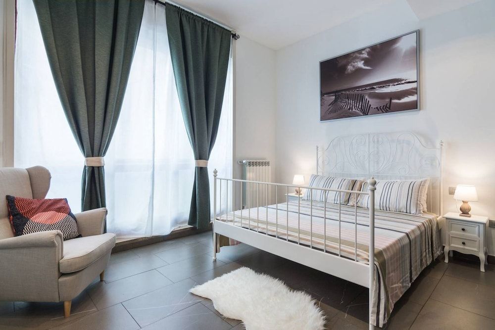 undefined Luxury 5 Bedrooms In The Heart of Milan 9