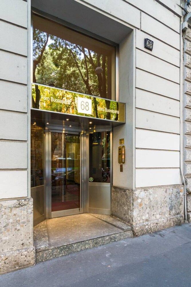 undefined Luxury 5 Bedrooms In The Heart of Milan 2