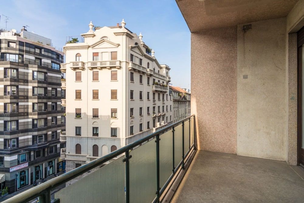 Luxury 3 Bedrooms Near Duomo Apartment, 3 Bedrooms, Balcony, City View 13