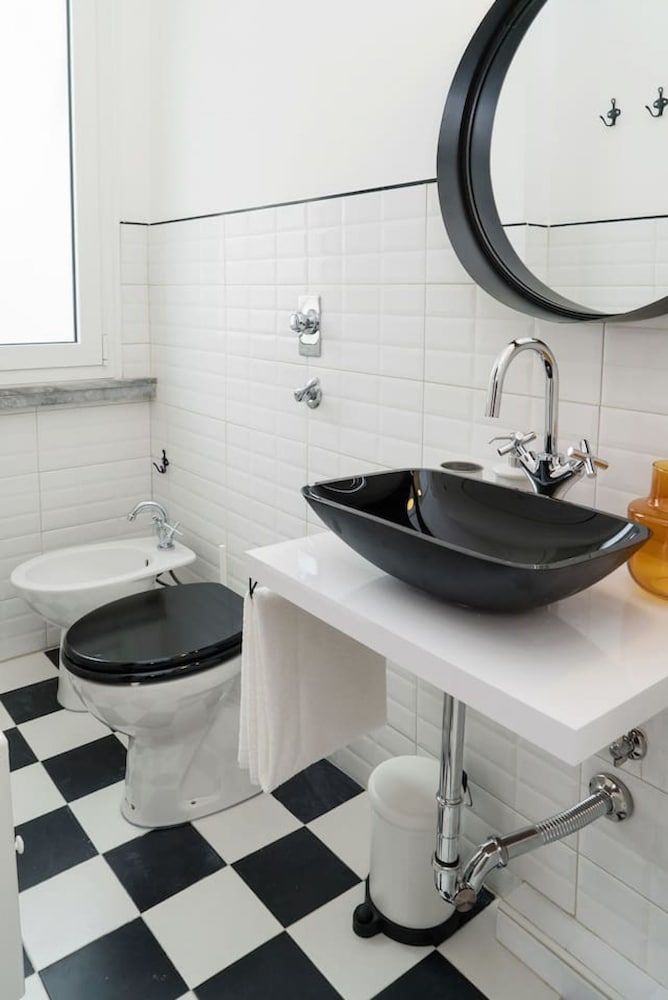 Large Apartment near City Center Apartment, 4 Bedrooms 14