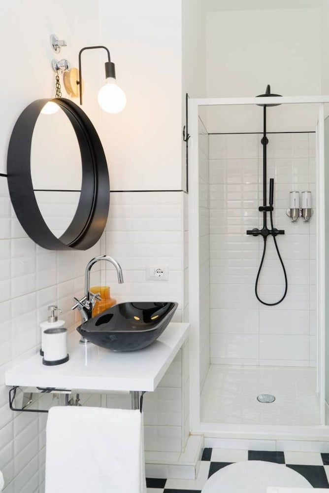 Large Apartment near City Center Apartment, 4 Bedrooms 15