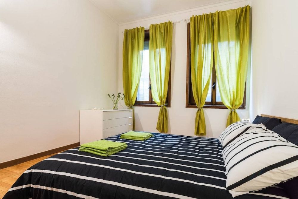 undefined Apartment Duomo - Near Piazza del Duomo 4