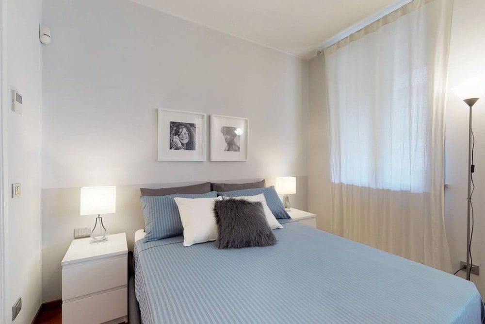 undefined Design Apartment near Duomo Square 3