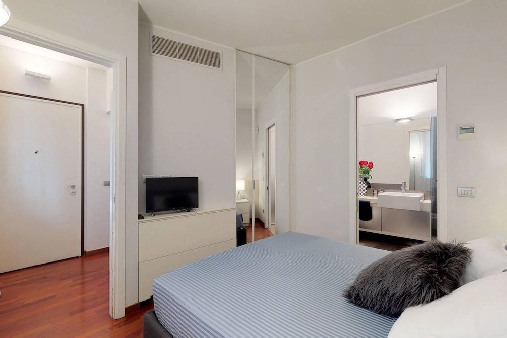 undefined Design Apartment near Duomo Square 6