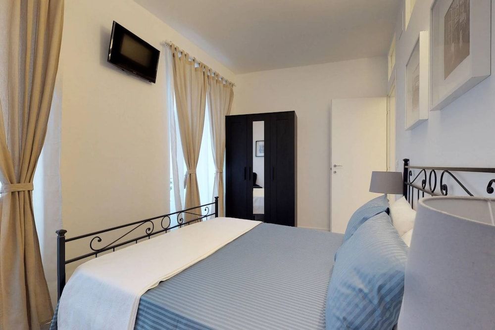 undefined Luxury 2 bedrooms apartment 10