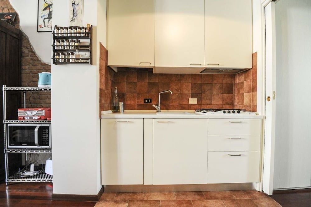 undefined Garibaldi Apartment 4