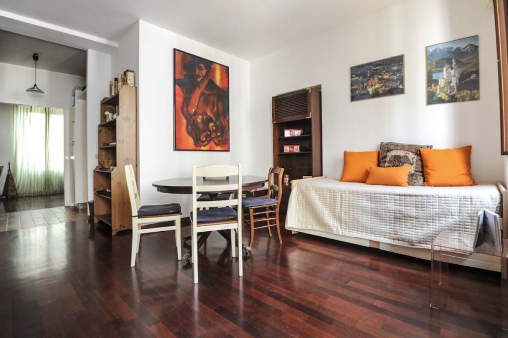 undefined Garibaldi Apartment 3