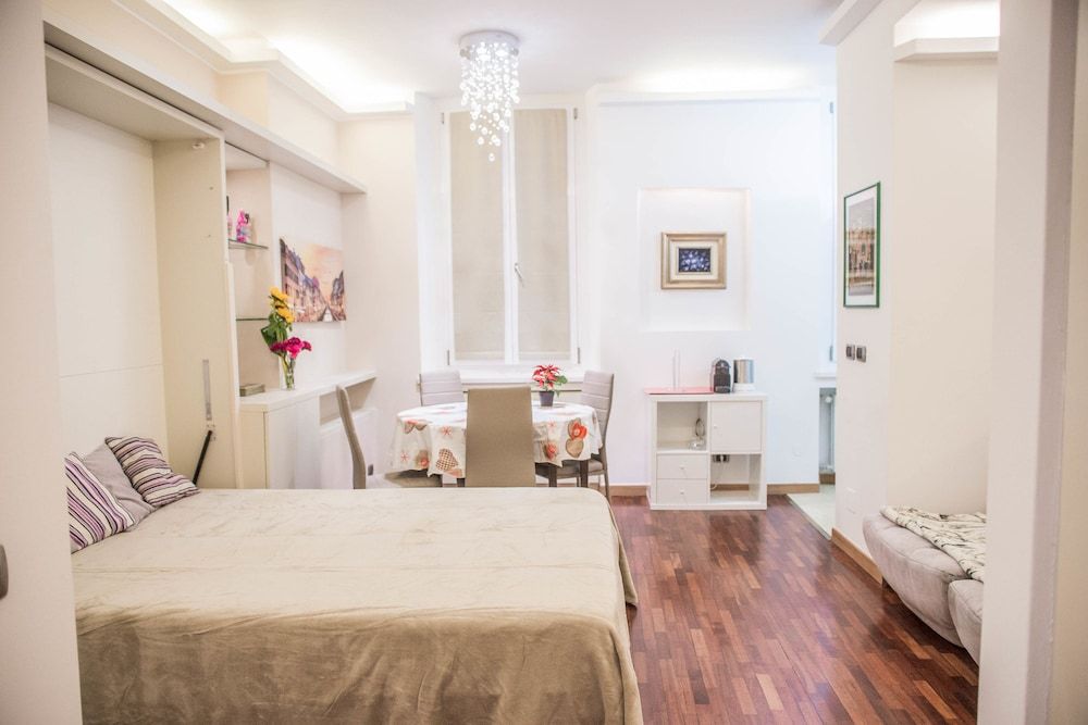 undefined Previati 8