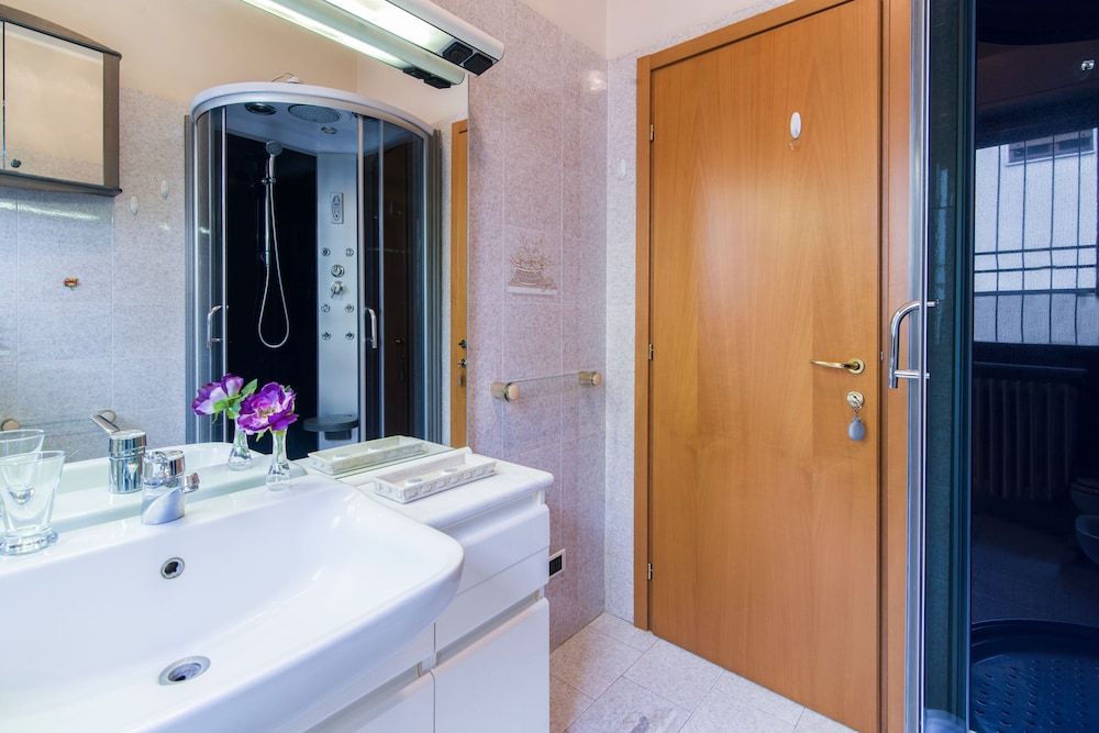 Sesto Calende Apartment, 3 Bedrooms, Non Smoking 15