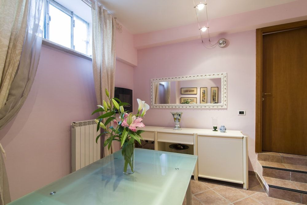 Sesto Calende Apartment, 3 Bedrooms, Non Smoking 11